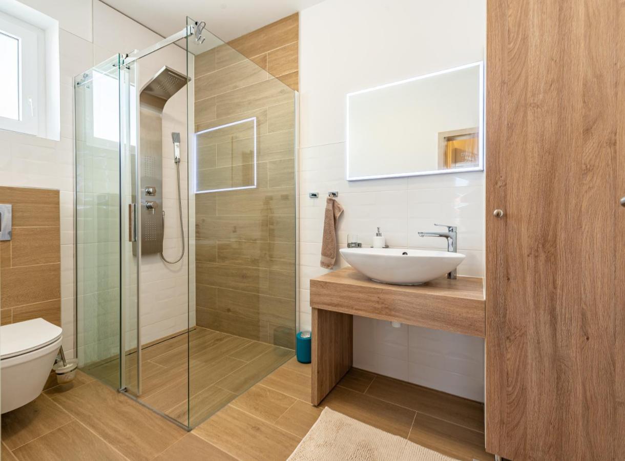 Villa Elite Vir Luaran gambar